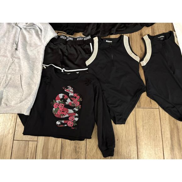 Lot of 9 Tops Dress Pants Womens Activewear M-L Clothing Reseller Bundle - Picture 5 of 12